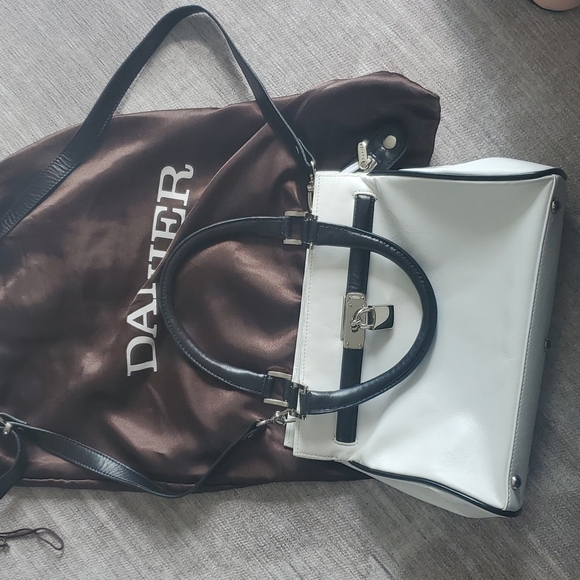Danier Handbags - Danier Leather purse, Black & White